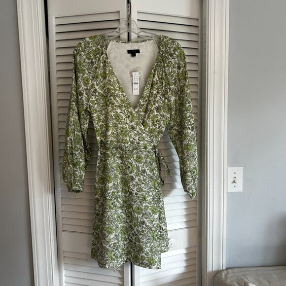 J. Crew Linen Wrap Dress in Tossed Floral Green/Cream Size Small NWT - Picture 6 of 13